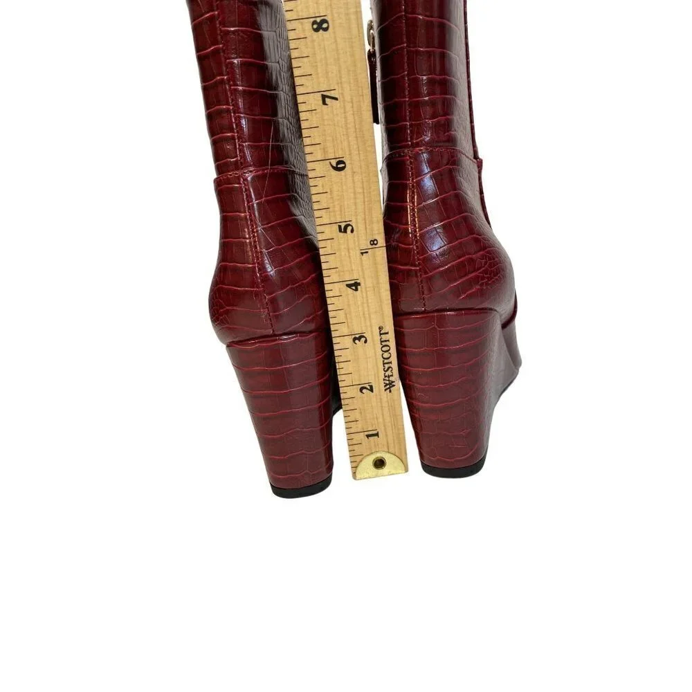 NWT Eloquii Wedge Ankle‎ Boot Color Wine Size 8W